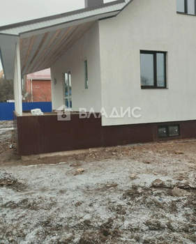 Дом 140м&sup2;, 2-этажный, участок 6 сот.  