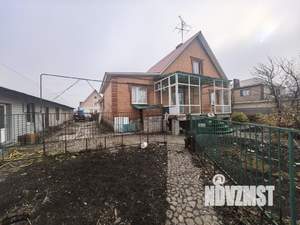 Коттедж 200м&sup2;, 2-этажный, участок 10 сот.  
