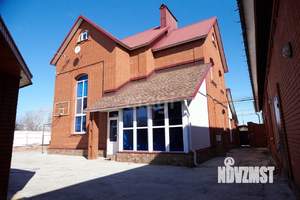 Дом 294м&sup2;, 2-этажный, участок 10 сот.  
