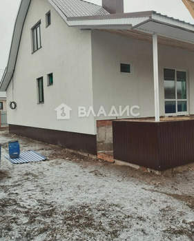 Дом 140м&sup2;, 2-этажный, участок 6 сот.  
