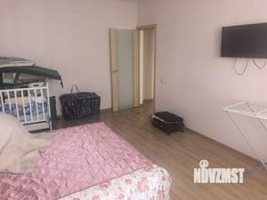 Коттедж 200м&sup2;, 2-этажный, участок 10 сот.  