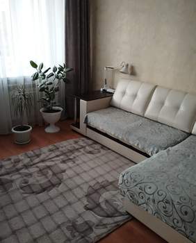 2-к квартира, вторичка, 45м2, 1/4 этаж
