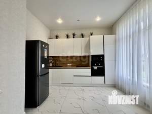 2-к квартира, вторичка, 63м2, 1/25 этаж
