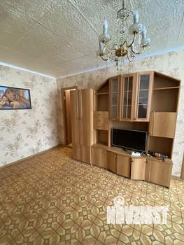 2-к квартира, вторичка, 44м2, 1/4 этаж