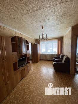 2-к квартира, вторичка, 44м2, 1/4 этаж
