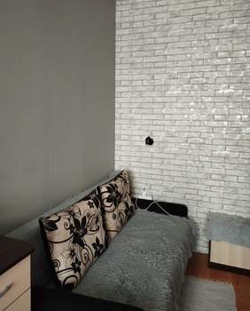 2-к квартира, вторичка, 45м2, 1/4 этаж