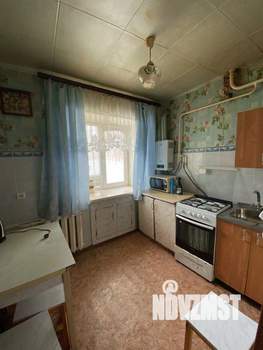 2-к квартира, вторичка, 44м2, 1/4 этаж